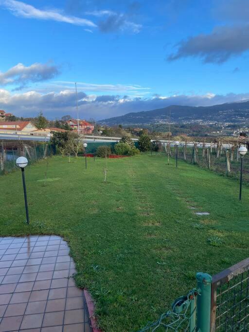 Chalet Casa Con Piscina En Arbo Vigo Exterior photo